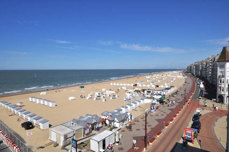 VENTE Appartement 3 CH Knokke-Zoute vue mer frontale/ Place Albert