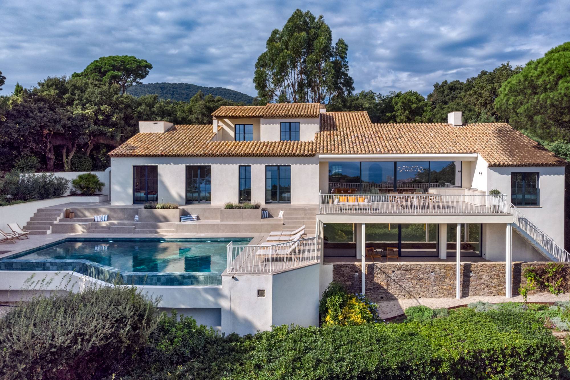 VENTE VILLA 6 CH - SAINTE-MAXIME - vue panoramique sur la mer