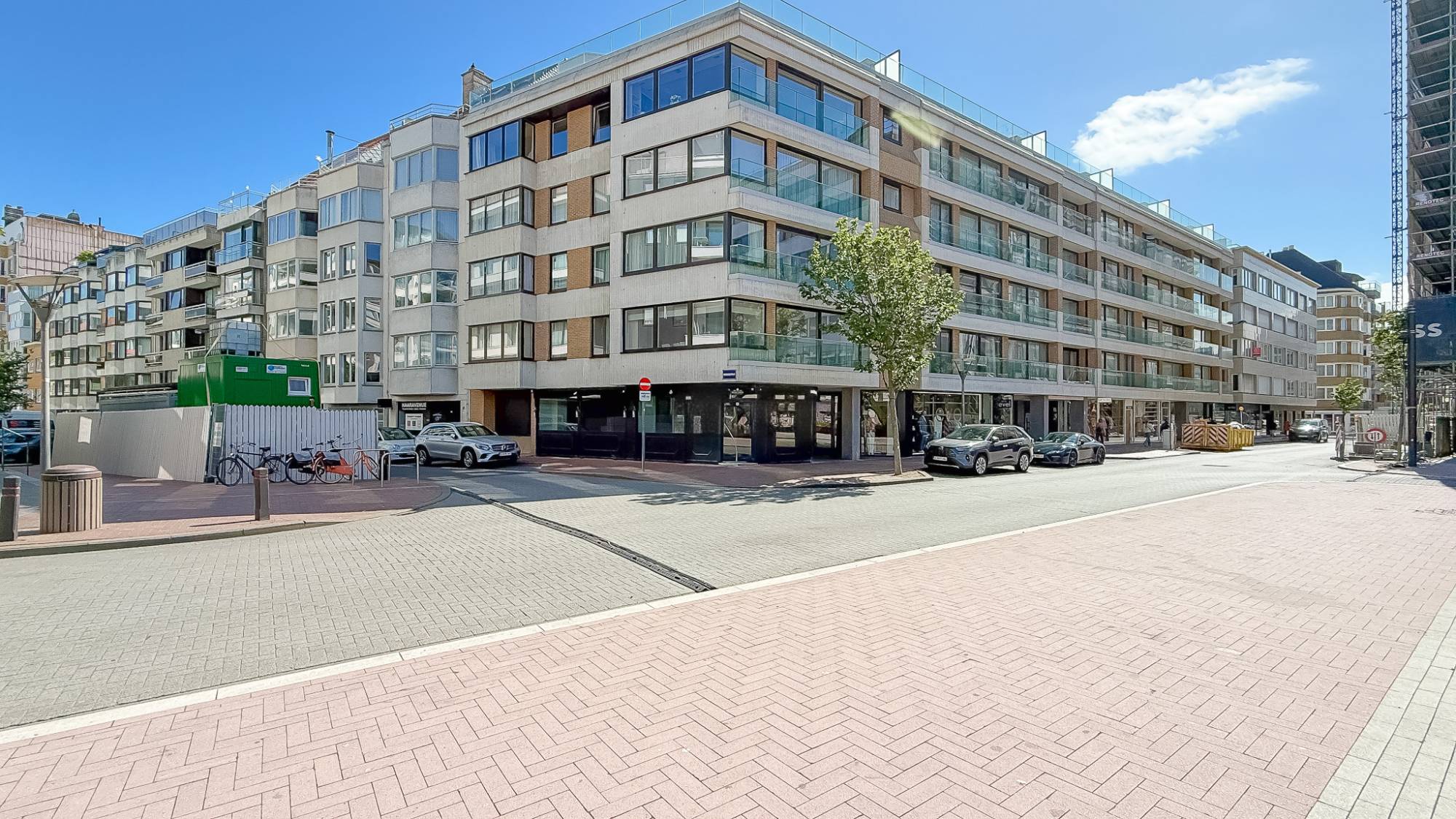 LOCATION LOCAL COMMERCIAL  Knokke-Zoute - Kustlaan / près de la Place du Phare