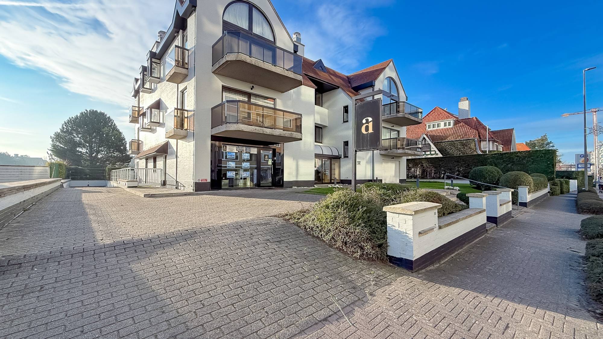 LOCATION Garage Knokke-Zoute - Kustlaan / près du Minigolf