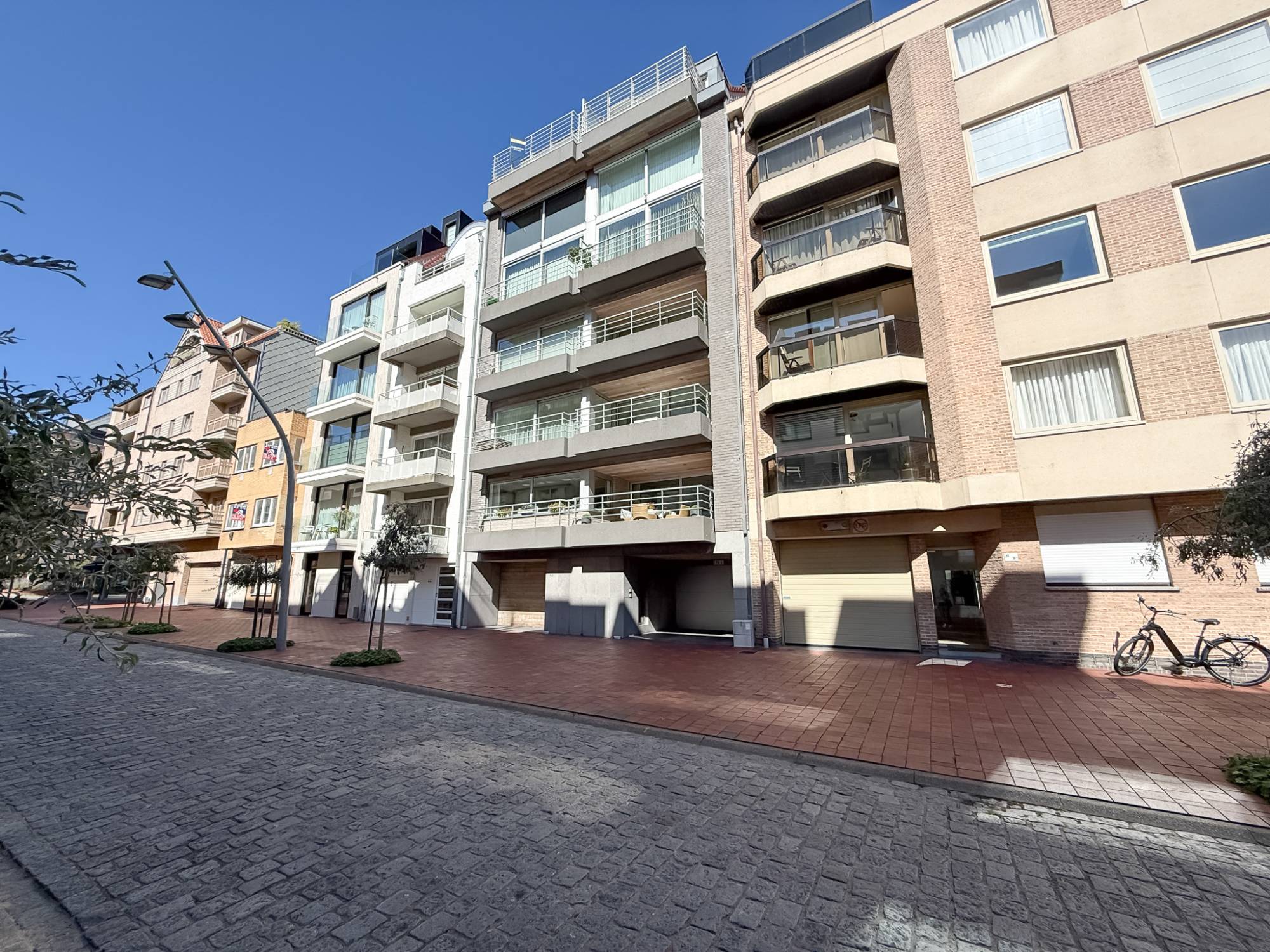 VENTE GARAGE Knokke-Heist - Double garage / Diksmuidestraat