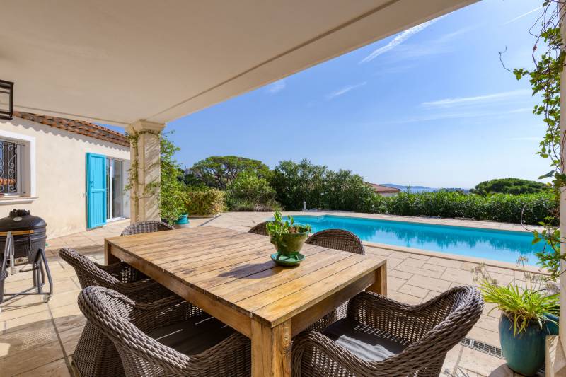 VENTE VILLA 4 CH CAVALAIRE SUR MER - Vue mer proche du village