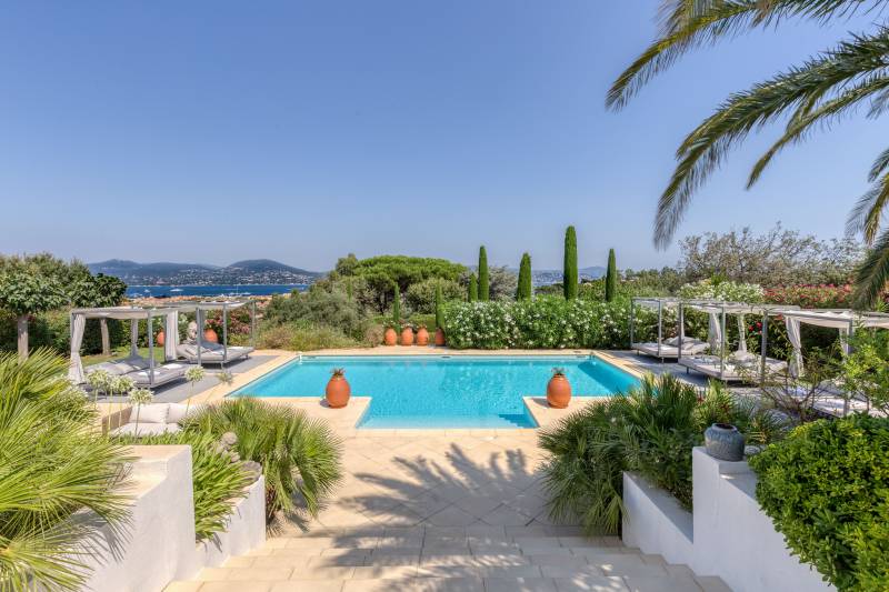 VENTE Villa 9 CH - SAINT-TROPEZ - DOMAINE PRIVE / Vue mer imprenable