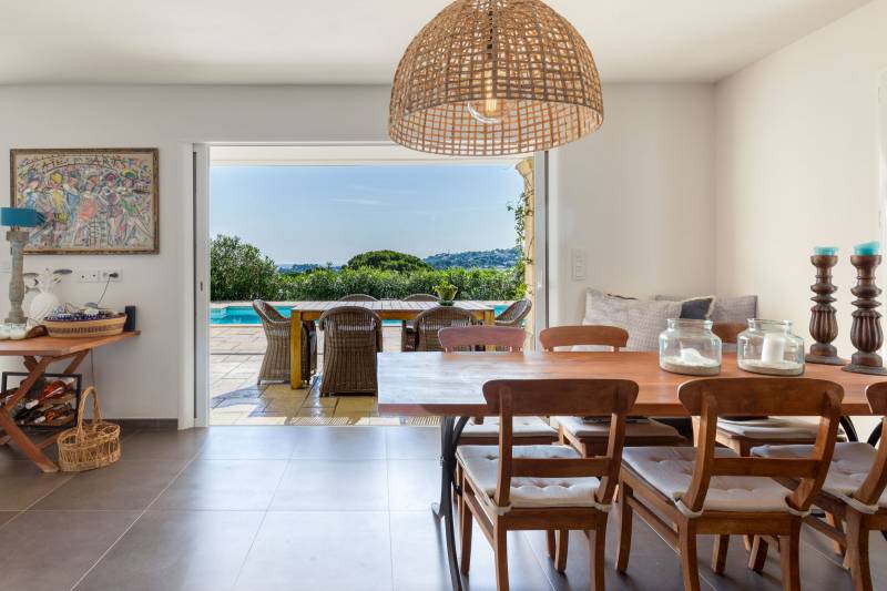 VENTE VILLA 4 CH CAVALAIRE SUR MER - Vue mer proche du village