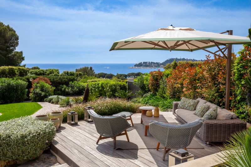 VENTE VILLA 4 CH - Cavalaire-sur-Mer / Vue panoramique sur la baie