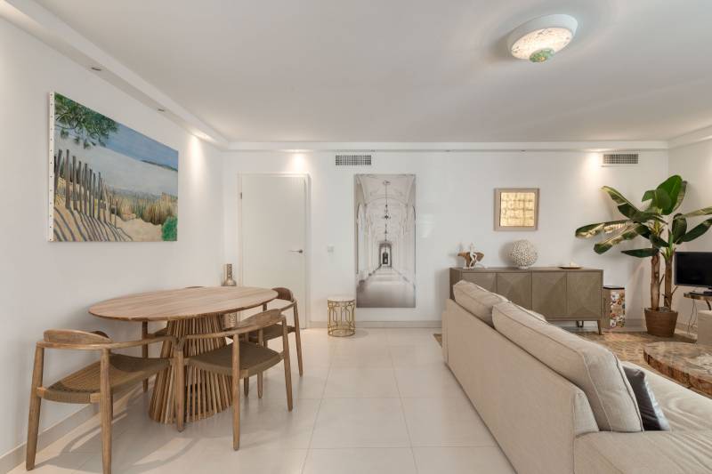 VENTE APPARTEMENT 3 CH - SAINT-TROPEZ - Emplacement idéal et finitions luxueuses