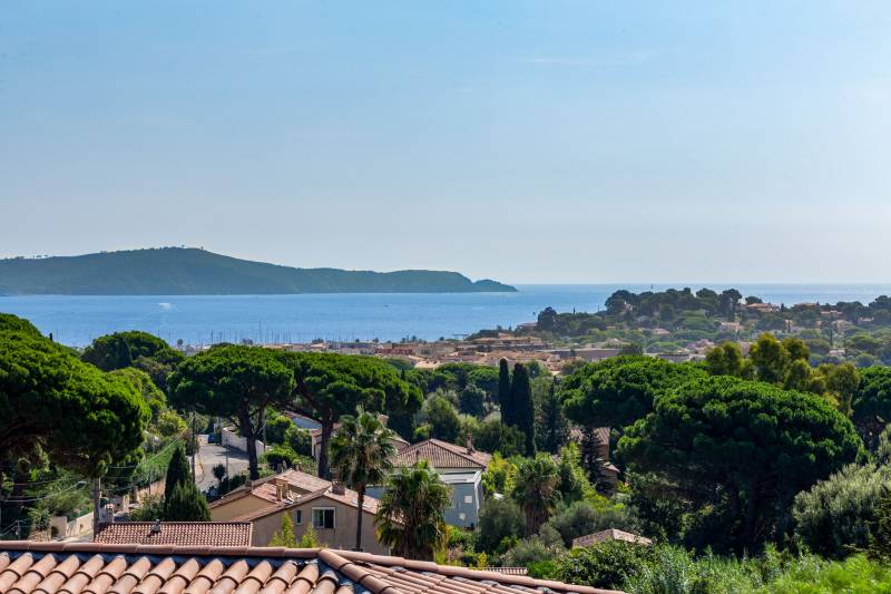 VENTE VILLA 4 CH CAVALAIRE SUR MER - Vue mer proche du village