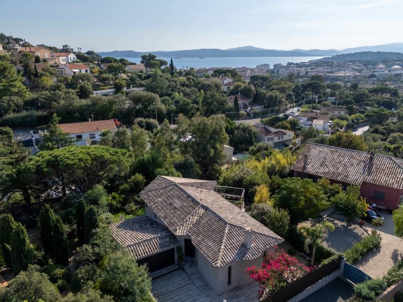 VENTE VILLA 3 CH SAINTE-MAXIME - Villa contemporaine d’architecte