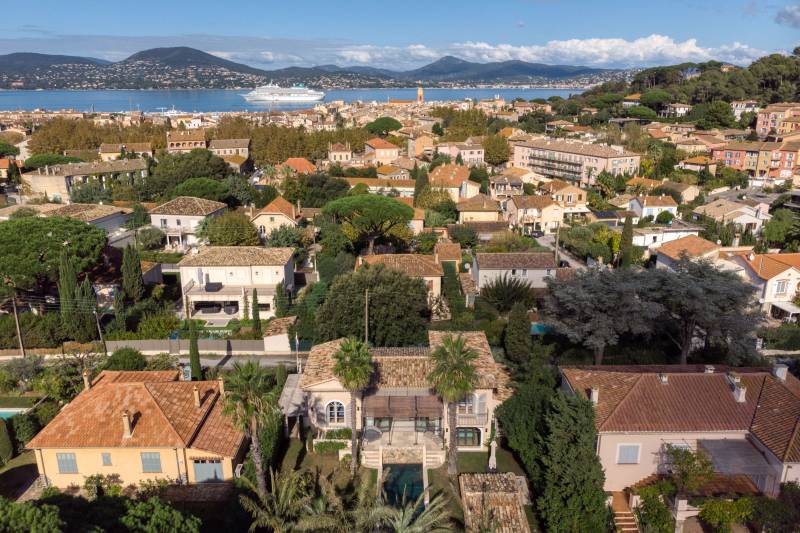 VENTE VILLA 5 CH - SAINT-TROPEZ - Villa neuve au coeur de Saint-Tropez