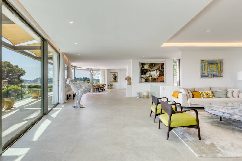 VENTE VILLA 4 CH - Cavalaire-sur-Mer / Vue panoramique sur la baie