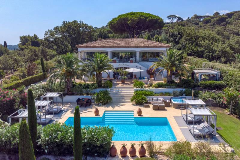 VENTE Villa 9 CH - SAINT-TROPEZ - DOMAINE PRIVE / Vue mer imprenable