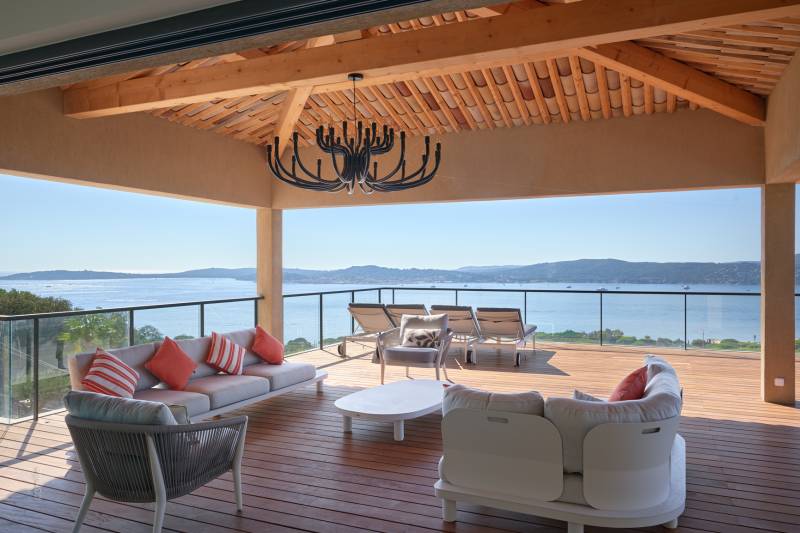 VENTE VILLA 5 CH - GRIMAUD / Vue mer panoramique