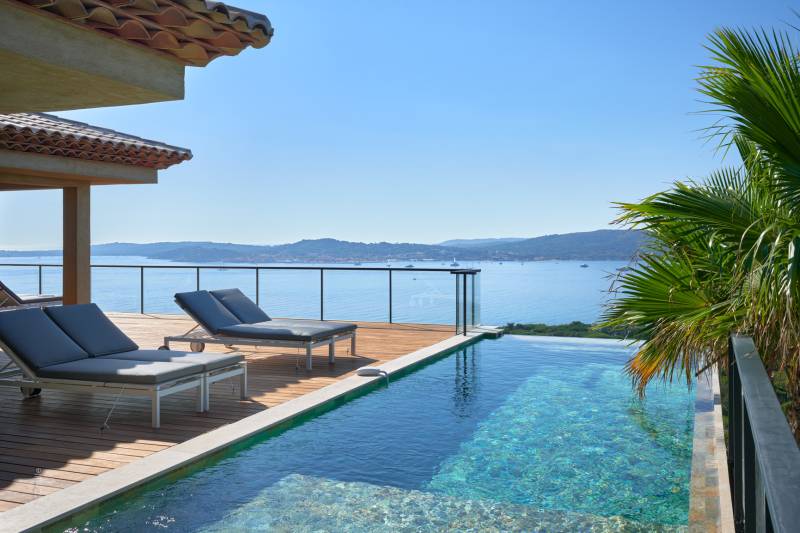 VENTE VILLA 5 CH - GRIMAUD / Vue mer panoramique