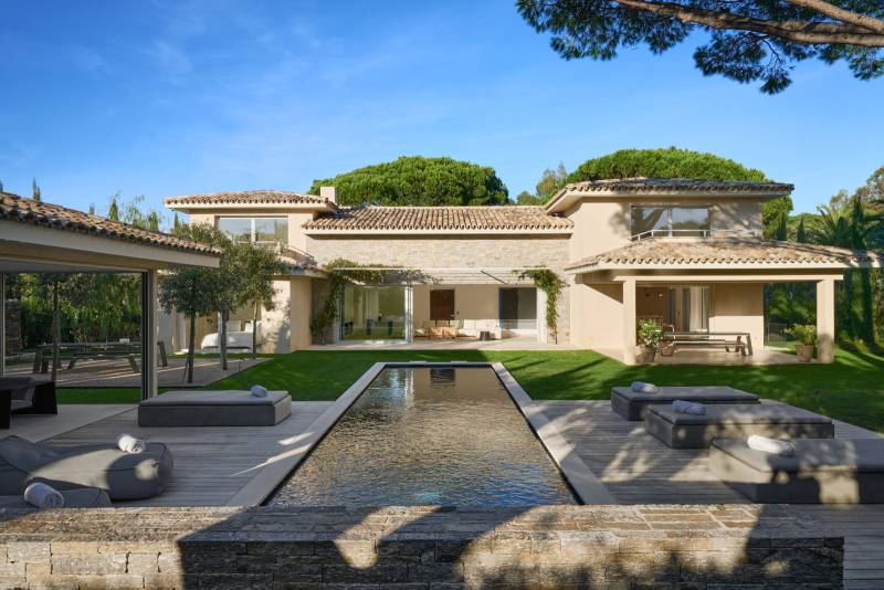VENTE VILLA 7 CH - SAINT-TROPEZ - Villa neuve - élégance contemporaine / Salins