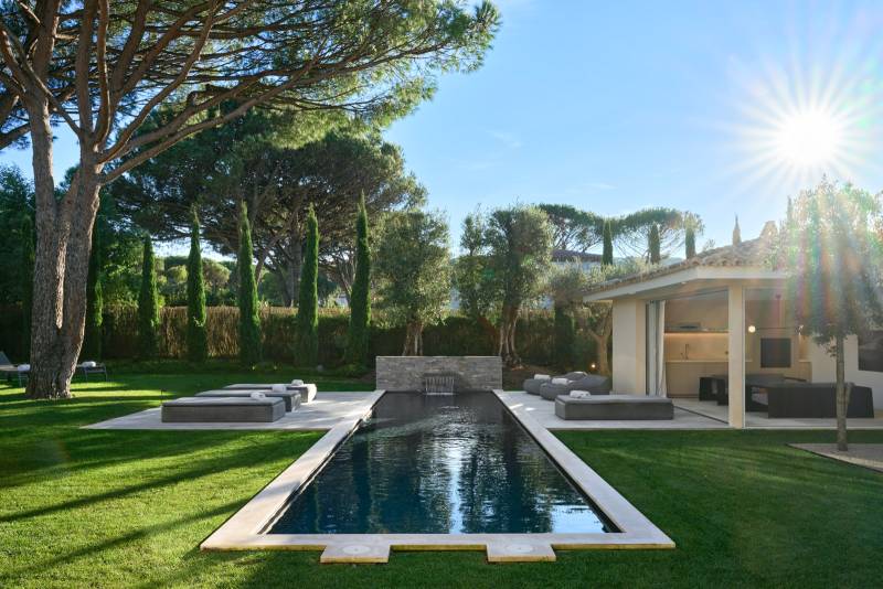 VENTE VILLA 7 CH - SAINT-TROPEZ - Villa neuve - élégance contemporaine / Salins