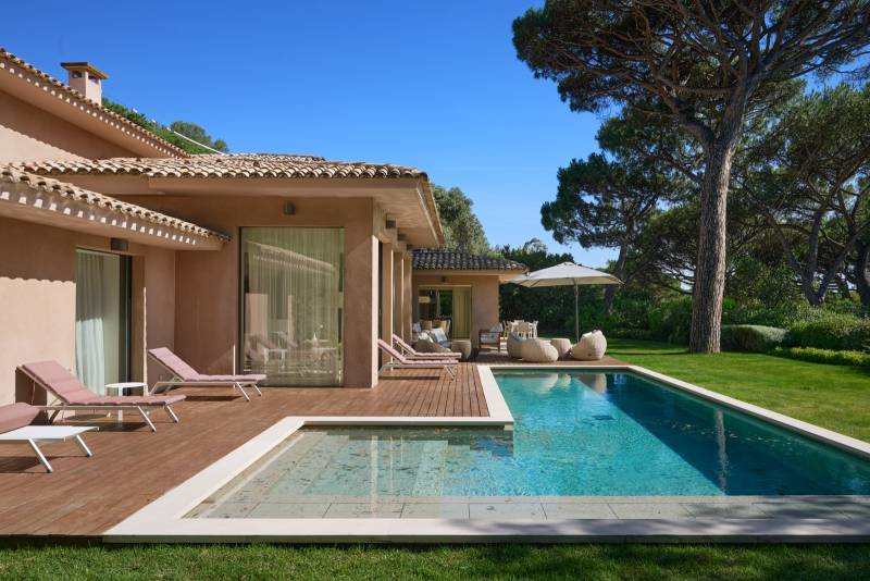 VENTE VILLA 8 CH Saint-Tropez - LES PARCS - Pieds dans l'eau