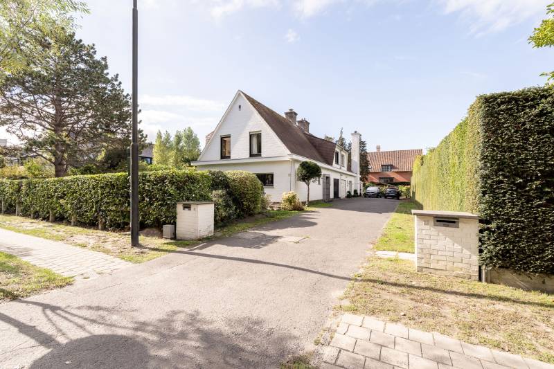 VENTE VILLA 4 CH Knokke-Zoute - Villa jumelée / Bronlaan près de la Place Oosthoek