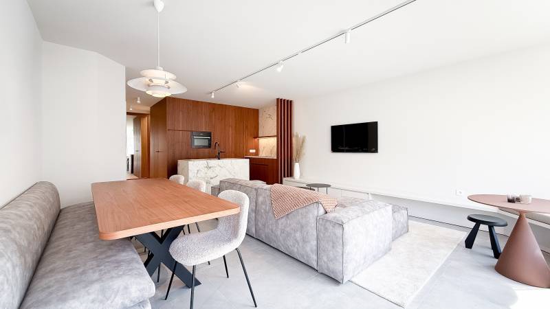 VENTE Appartement 2 CH Knokke-Zoute - Vue mer de biais / Place du Triangle