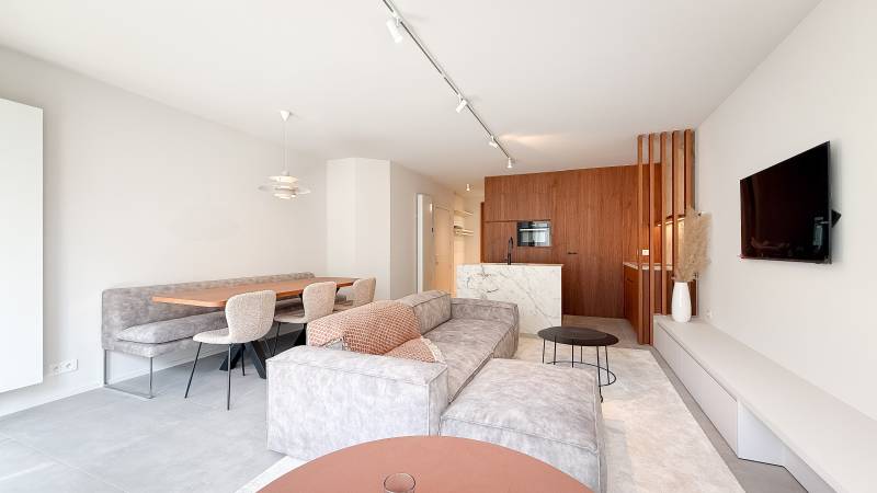 VENTE Appartement 2 CH Knokke-Zoute - Vue mer de biais / Place du Triangle