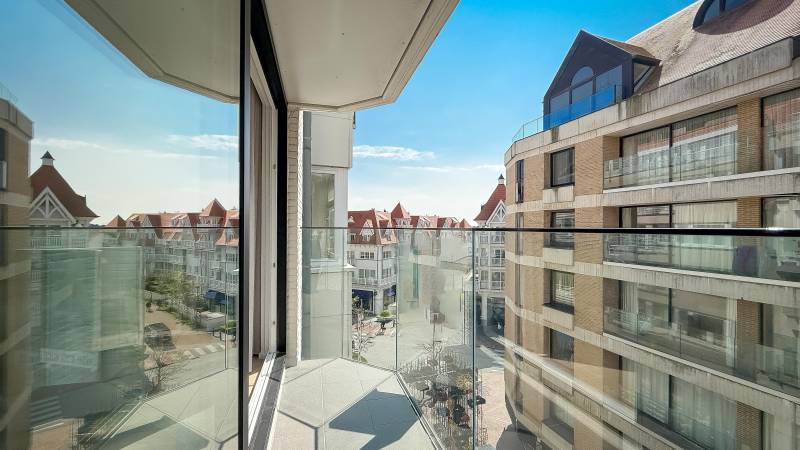 LOCATION Appartement 3 CH Knokke-Zoute - Rue latérale Digue / garage inclus!!