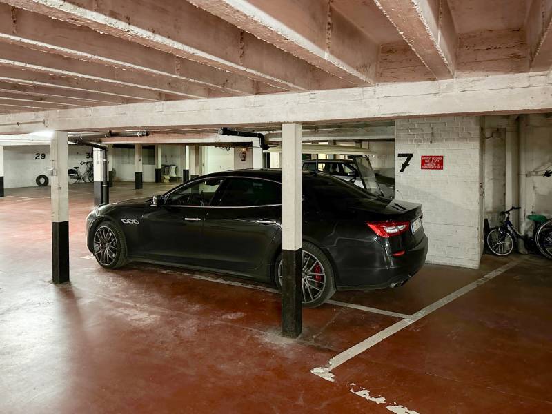 LOCATION Garage Knokke-Zoute - EMPLACEMENT de parking / Digue de mer