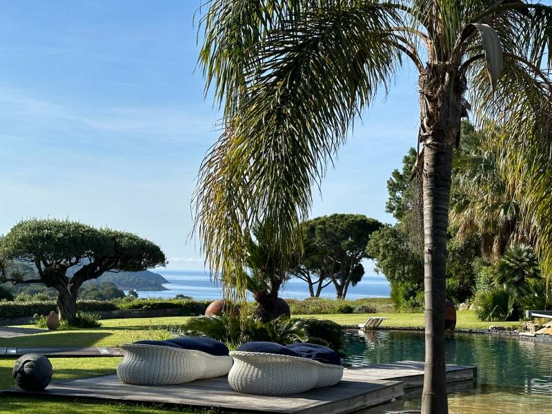 VENTE VILLA 4 CH - LA CROIX-VALMER / Vue imprenable sur la mer