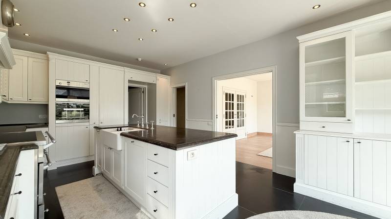 VERKOOP Villa 6 SLPK Knokke-Heist - Alleenstaande villa met binnenzwembad