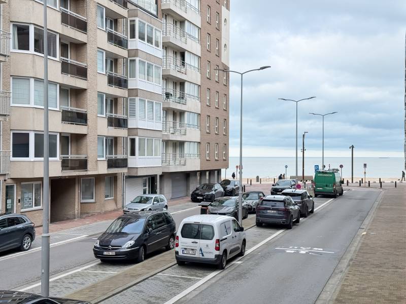 VENTE Appartement 2 CH Knokke-Heist - vue mer latérale / Av. Parmentier