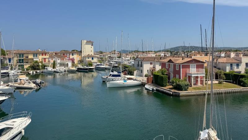 VENTE Appartement 1 CH Port-Grimaud - Vue panoramique sue le port