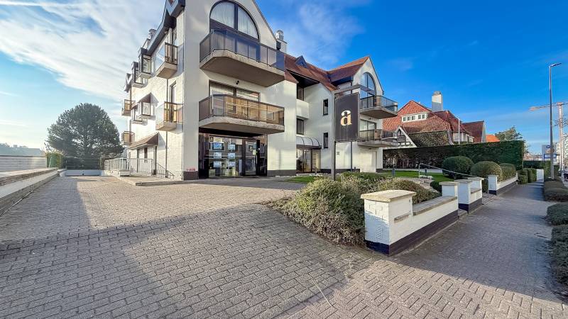 LOCATION Garage Knokke-Zoute - Kustlaan / près du Minigolf