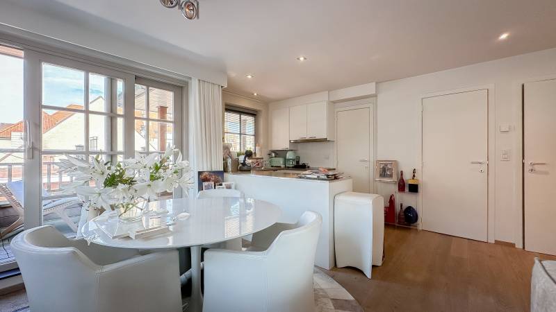 VENTE Appartement 2 CH Knokke-Heist - Duplex -appartement de coin / près du Marché