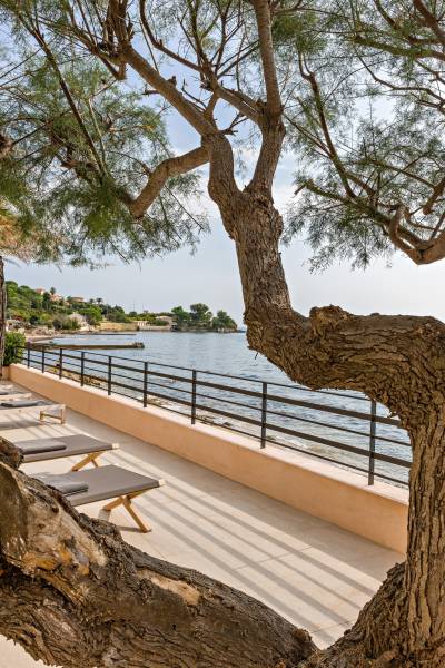 VENTE VILLA 6CH GRIMAUD - Pieds dans l'eau / Propriété d'exception