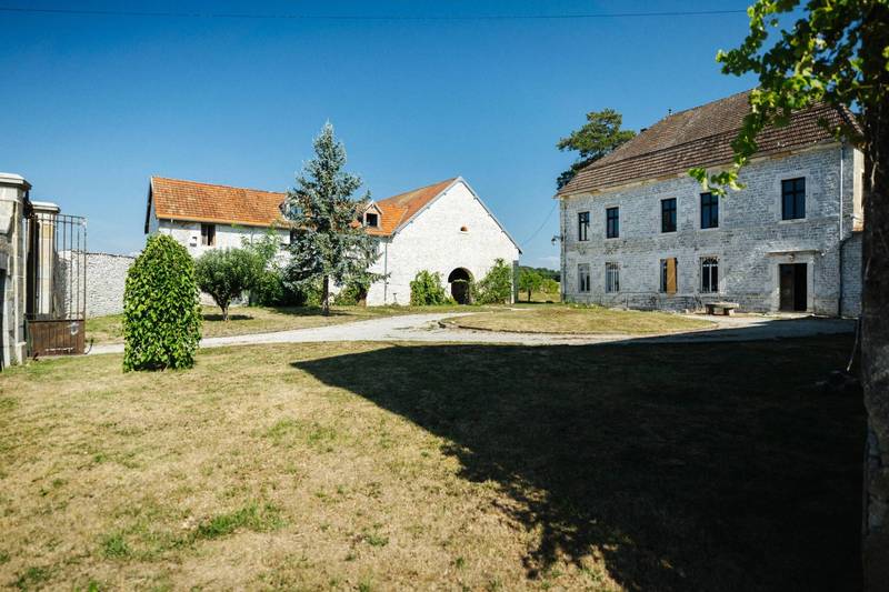 VENTE Château Bouhans-les-Montbozon Magnifique propriété, situe au calme