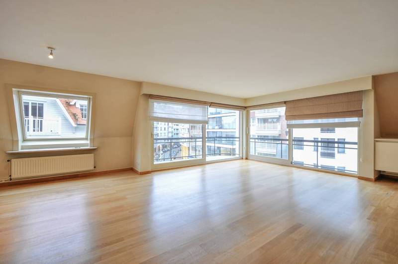 LOCATION Appartement 4 CH Knokke-Zoute -Duplex / Kustlaan