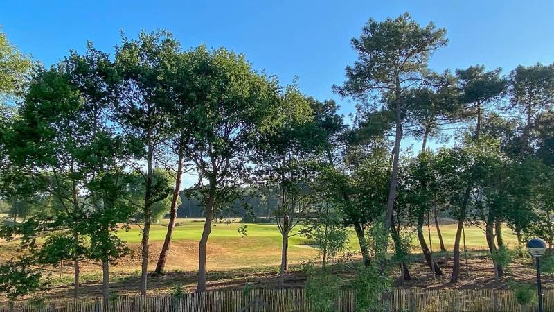 Te koop Koppelvilla met open zicht op de royal Zoute Golf Club te Knokke-Zoute