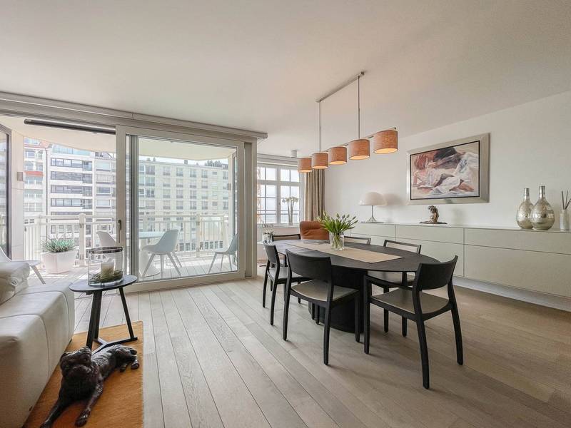 Res. Carlton te Knokke-Zoute, met schitterend zongericht terras