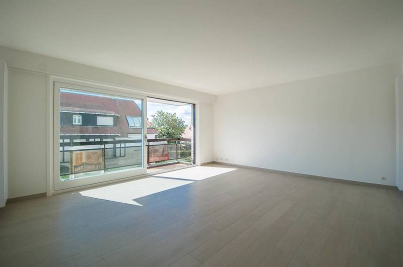 LOCATION Appartement 3 CH Kustlaan / près de la Place Albert