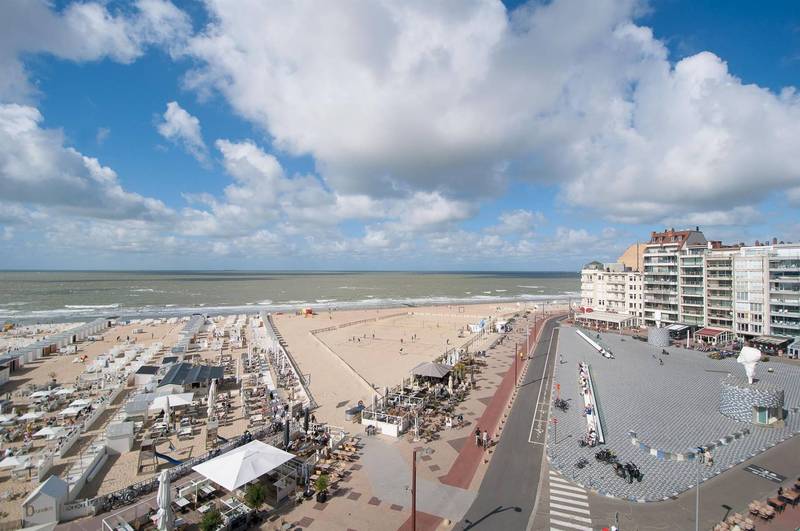 VENTE Appartement 2 CH Knokke-Heist - Vue mer frontale / Place Rubens